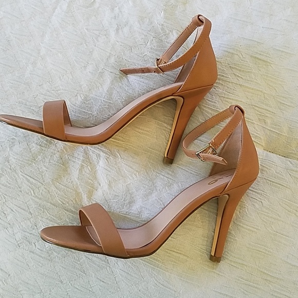 🆕Tan heels - Picture 3 of 5